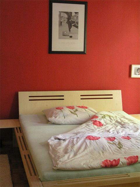 Durchgehende Rückenlehne für Lamellenbett